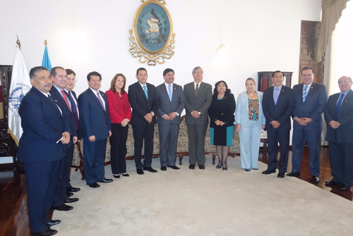 El binomio presidencial electo se reunió con los magistrados de la CSJ. (Foto: Comunicación FCN) 