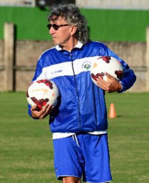 Jorge González, como colaborador de la selección de El Salvador. (El Diario de Hoy)