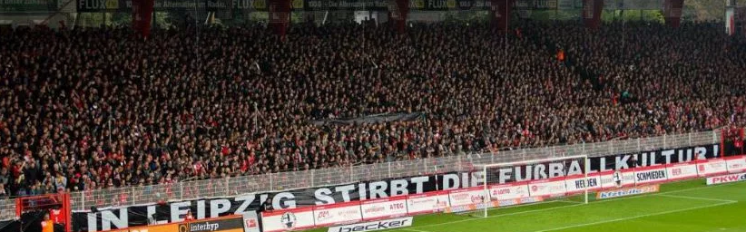 "En Leipzig muere la cultura del fútbol". Pancarta de los aficionados del FC Union Berlín de segunda división. 