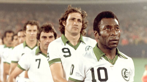 Pelé y su 10 del Cosmos. (Foto: SI.com)