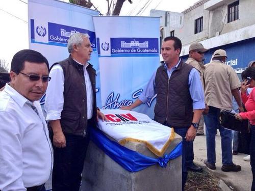 El Ministro de Comunicaciones participa junto al Presidente Otto Pérez en la inauguración de obras. (Foto:twitter@ASinibaldi)