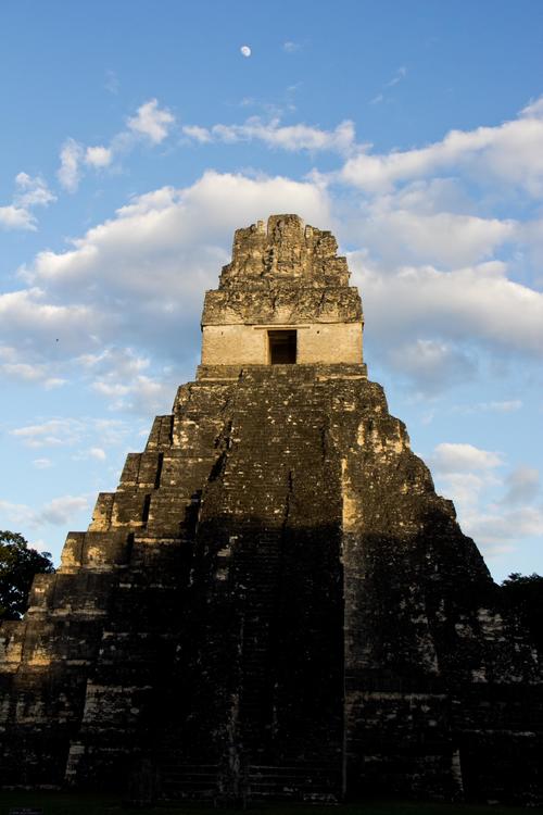 Además de la revista estadounidense, Tikal ha sido elogiado por revistas francesas (Foto: Inguat)
