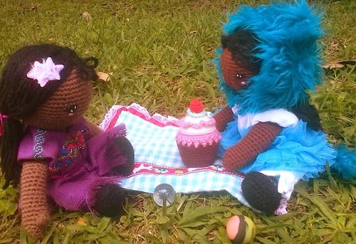 Las muñequitas utilizan huipiles hechos en Comalapa. (Foto: facebook El Taller de Tonicrochet) 