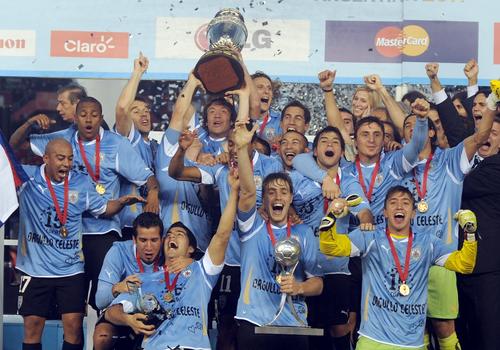 Uruguay es el actual campeón de América, título que conquistó en Argentina 2011.