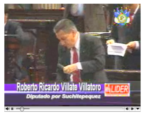 Roberto Villate, jefe de la Bancada de LIDER, finaliza su intervención en el Pleno en donde criticó el desorden financiero