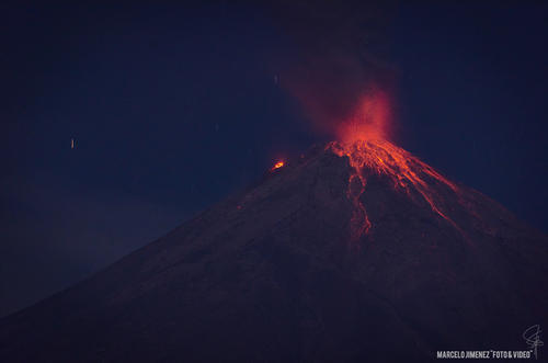 Otro ángulo de la explosión del Volcán de Fuego. (Foto: Marcelo Jiménez Fotografía)
