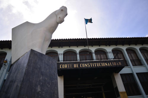 Los magistrados de la CC sesionaron este miércoles para conocer el recurso de amparo que pidió la nulidad de la elección de magistrados de la CC. (Foto: Archivo/Soy502) 