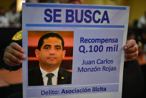 Juan Carlos Monzón se encuentra prófugo desde el 16 de abril, cuando se destapó el escándolo de La Línea. (Foto: Archivo/Soy502) 