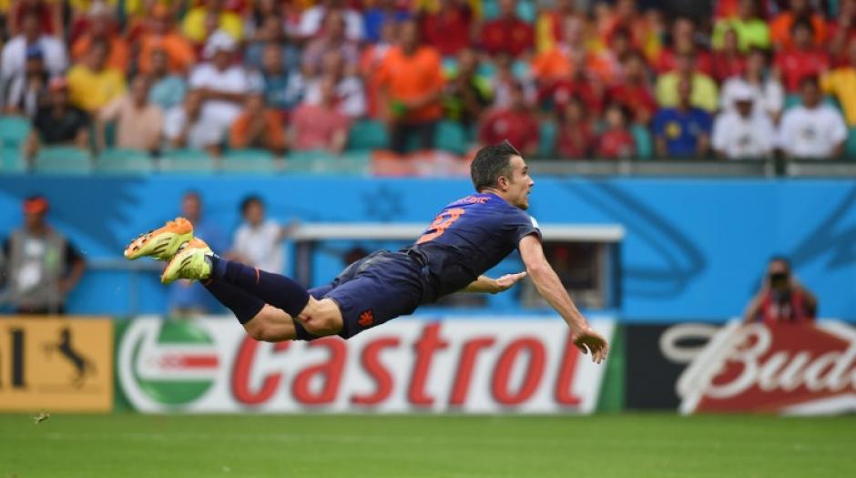 Robin Van Persie anotó dos goles en la derrota 5-1 de Holanda sobre España.&nbsp;