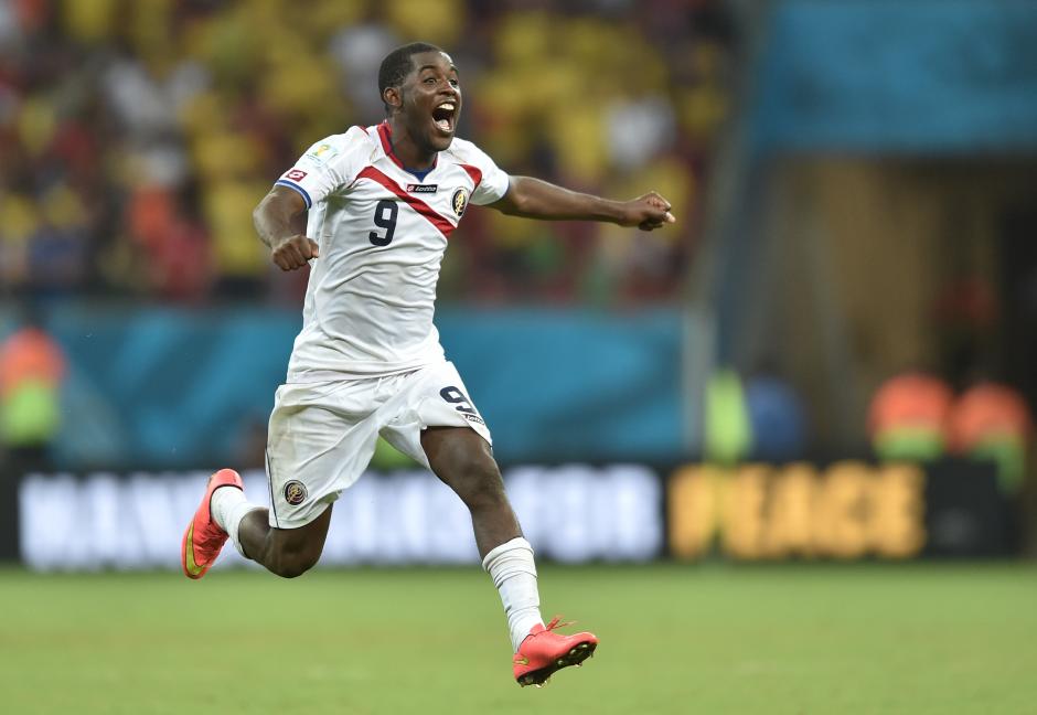 Joel Campbell de 22 años, es una de la máximas figuras de los costarricenses en el Mundial. Su nombre al parecer inspiró a varios papás para llamar Joel a sus hijos. (Foto: AFP)