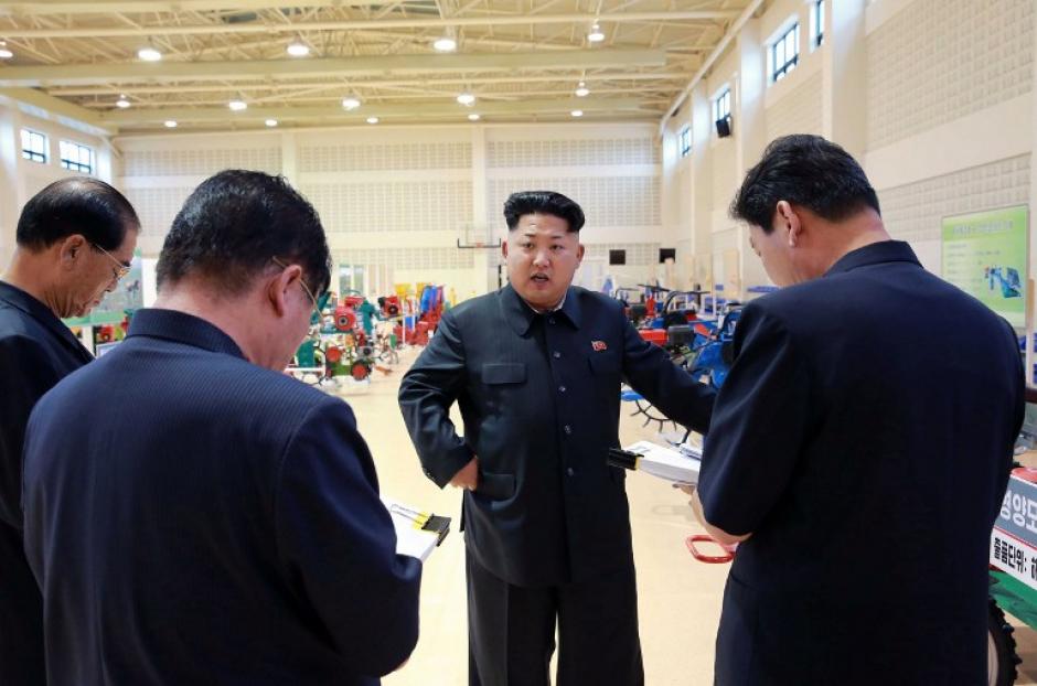 Kim Jong Un hizo que todos los relojes se atrasaran media hora en Corea del Norte. (Foto: AFP vía KCNA)