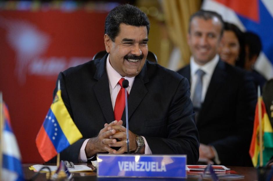 El presidente Nicolás Maduro le envió un mensaje a Donald Trump, pero parece que este no llegará claro a Washington. (Foto: AFP)