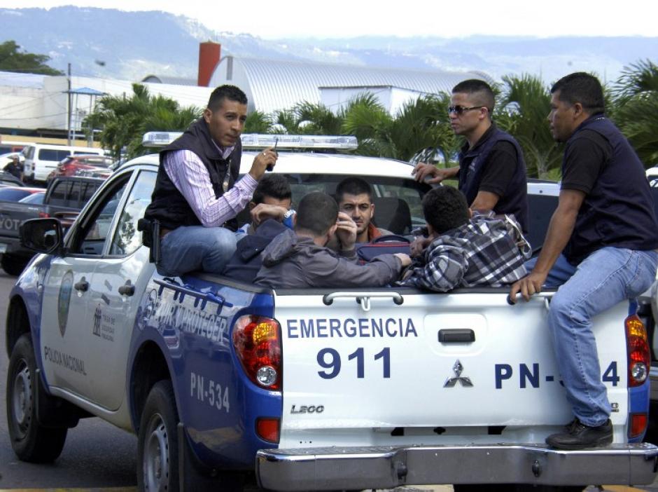 Cinco jóvenes sirios fueron detenidos en el aeropuerto de Toncontín, Honduras cuando pretendían viajar a EE.UU. con pasaportes falsos. (Foto: AFP)