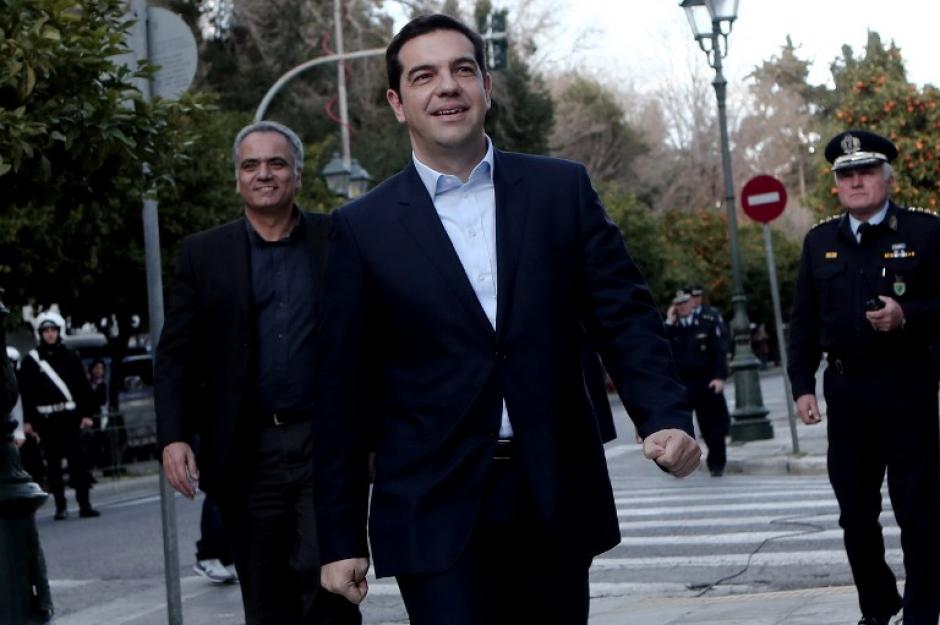 Alexis Tsipras de 40 años asumió como el Primer Ministro de Grecia, el más joven en la historia de ese país en 150 años. (Foto: AFP)