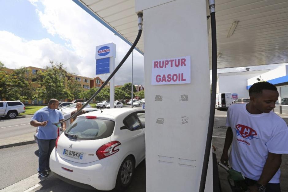    La especulación en el precio permitió a los mercados de la gasolina subir sus precios del barril de petróleo en el mercado Mundial. (Foto: AFP)