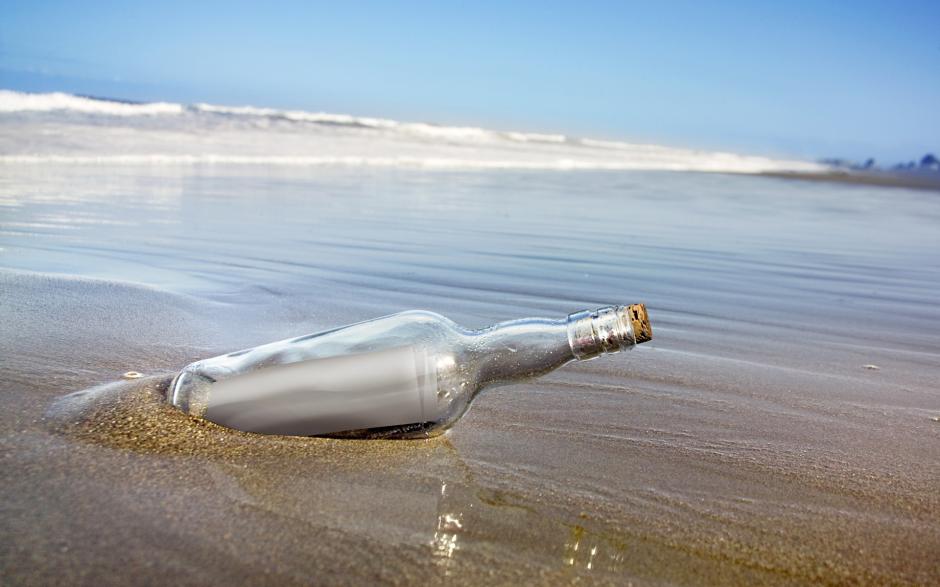 El hallazgo del mensaje en una botella terminó siendo una broma de mal gusto para un niño. (Foto: laxelectronica.com)