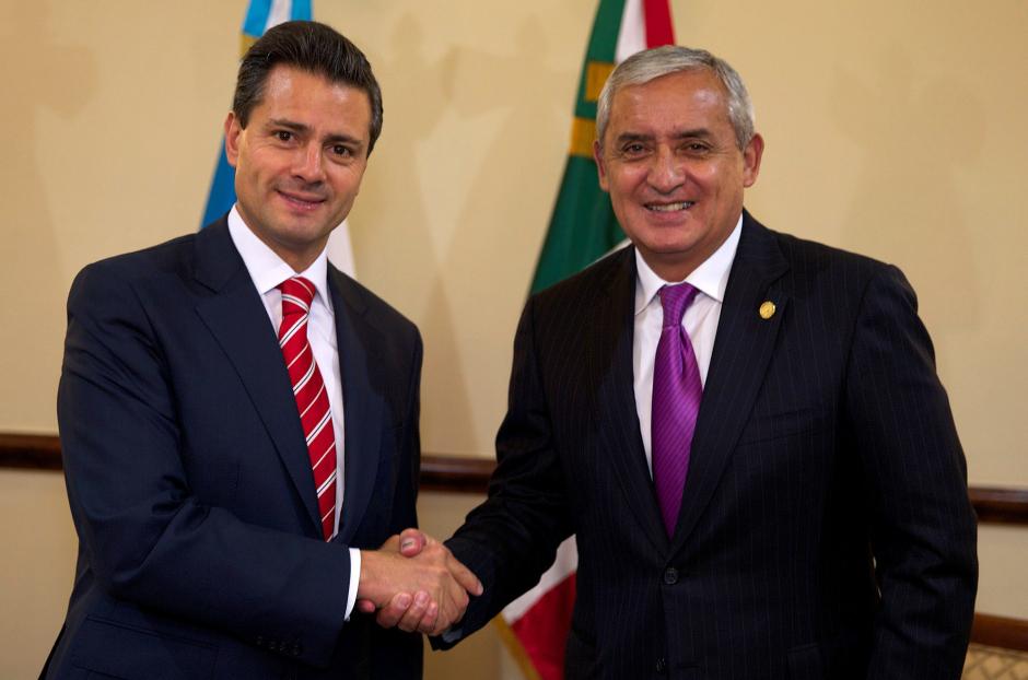 El presidente de México, Enrique Peña Nieto, recibe en visita oficial al presidente Otto Pérez Molina. (Foto: Paginaciudadana.com)