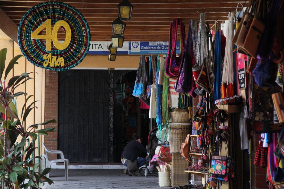 El 28 de mayo de 1974 se fundó en la zona 13 capitalina el Mercado de Artesanías; hoy se celebran 40 años de aquel día (Foto: Alexis Batres/Soy502)