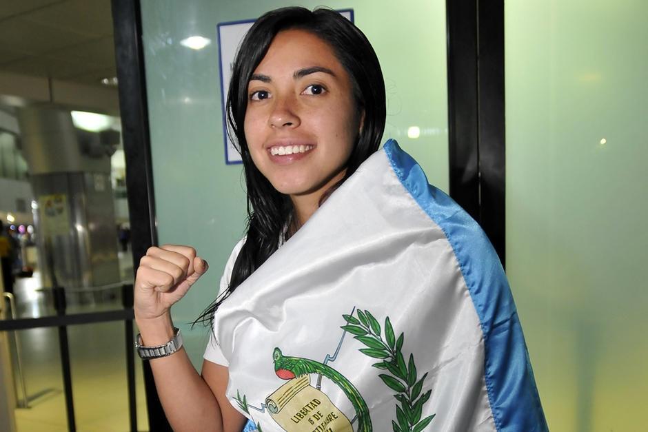 La futbolista guatemalteca, Ana Lucía Martínez, viajó a Madrid para unirse al Rayo Vallecano de la Súper Liga de España. (Foto: Soy502)