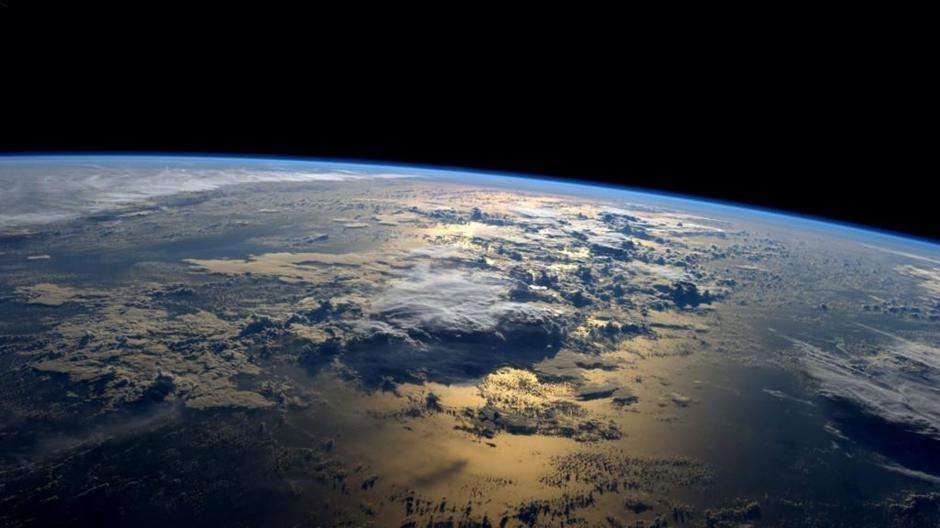 Fotografía cedida por la NASA de una vista del planeta Tierra tomada por el astronauta estadounidense Gregory Reid Wiseman desde la Estación Espacial Internacional el pasado martes. (Foto: EFE/Archivo)