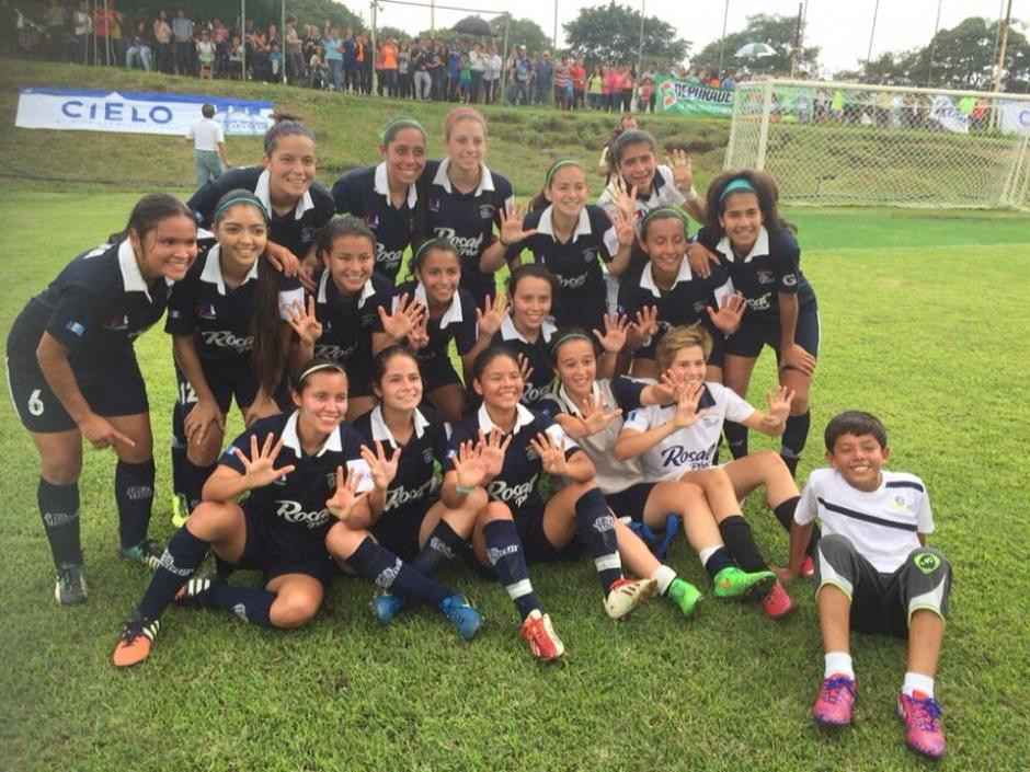 Unifut ganó su noveno título en el fútbol femenino, el segundo al hilo. (Foto: Sergio Muñoz/Nuestro Diario)