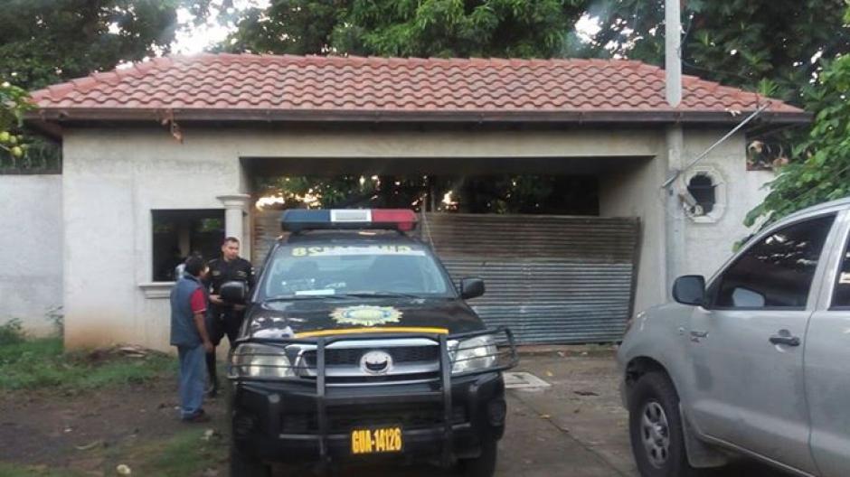 Agentes de la Policía Nacional Civil realizan 10 allanamientos en Suchitepéquez y Coatepeque Quetzaltenango. (Foto: Policía Nacional Civil)