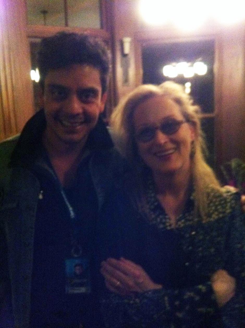 Meryl Streep, considerada una de las mejores actrices de todos los tiempos, posa junto al guatemalteco,&nbsp; Jayro Bustamante, director de Ixcanul, en la cena de apertura del Festival de Cine Telluride en Colorado. (Foto: Ixcanul)