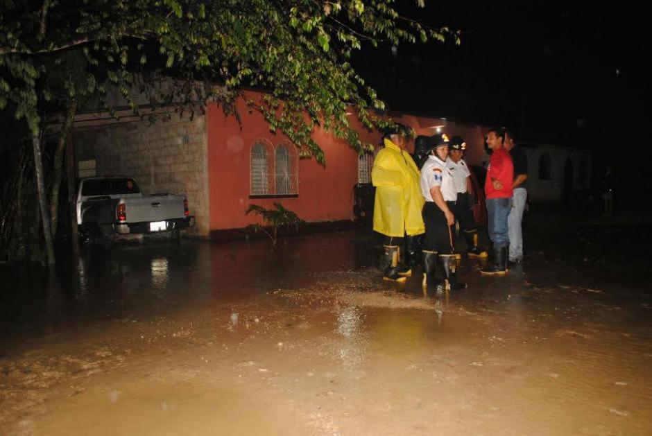 Más de 150 familias fueron damnificadas en Poptún, Petén a consecuencia de las inundaciones provocadas por las lluvías de los últimos días. (Foto: Conred)