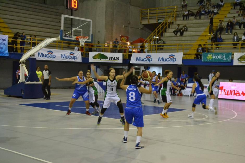 La Selección guatemalteca no pudo frente a las mexicanas; de ganarle a Nicaragua en el ultimo partido estaría clasificando a la siguiente ronda.