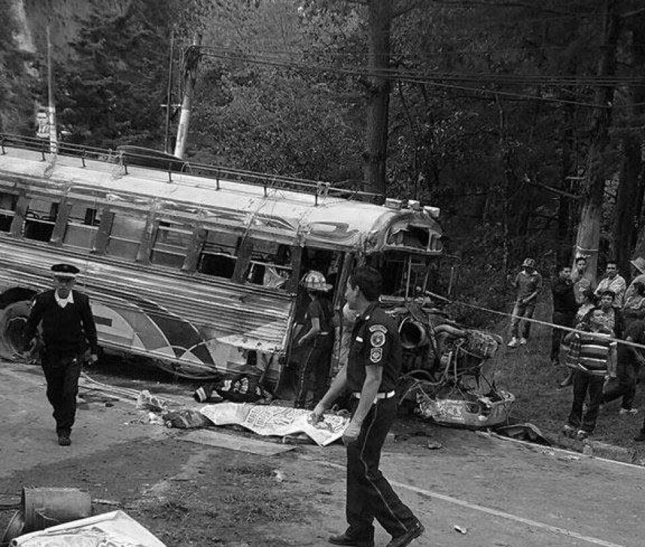 El accidente fue provocado por una falla en el sistema de frenos de la unidad de transporte colectivo. (Foto Asonbomd)