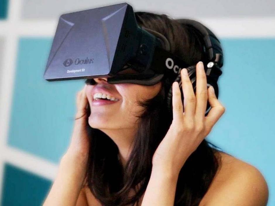 El visor virtual Oculus VR Rift promete mejorar la experiencia en los videojuegos. (Foto Oculus/Facebook)
