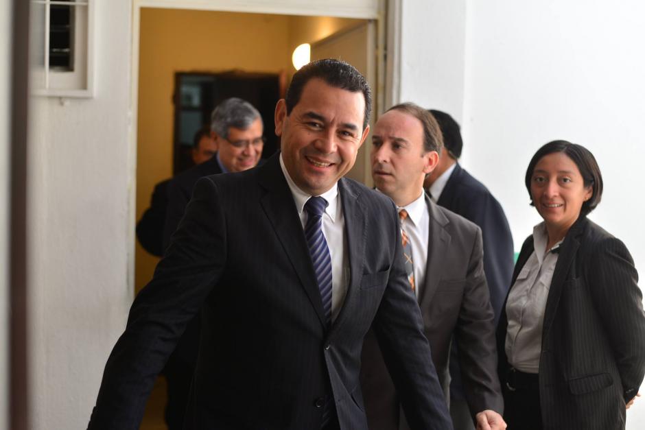 El presidente electo Jimmy Morales se reunió con el Procurador de Derechos Humanos, Jorge de León Duque para un recorrido por las instalaciones centrales de la institución. (Foto: Wilder López/Soy502)