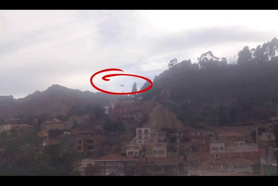 Captan un raro objeto sobre las montañas de La Paz, en Bolivia. (Imagen: YouTube)