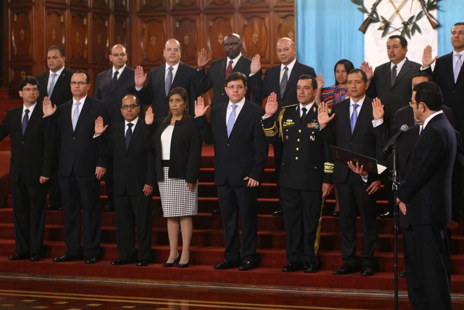 La primera foto oficial del gabinete del nuevo gobierno. (Foto: Alexis Batres/Soy502)&nbsp;