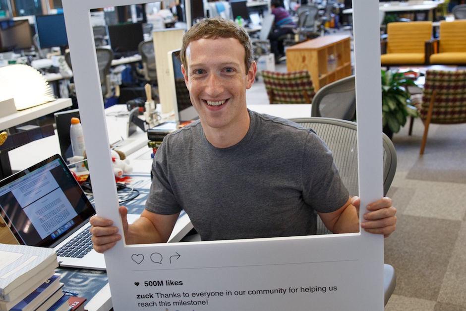 Mark Zuckerberg podra ser uno de los hombres más poderosos del mundo, no obstante ni el está a salvo de ser blanco de ataques ciberneticos. (Foto: Facebook/Mark Zuckerberg)
