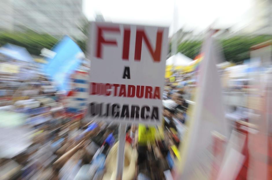 Las marchas pacíficas contra de la corrupción siguen en el 13J. (Foto: Alvaro Yool/Nuestro Diario)&nbsp;