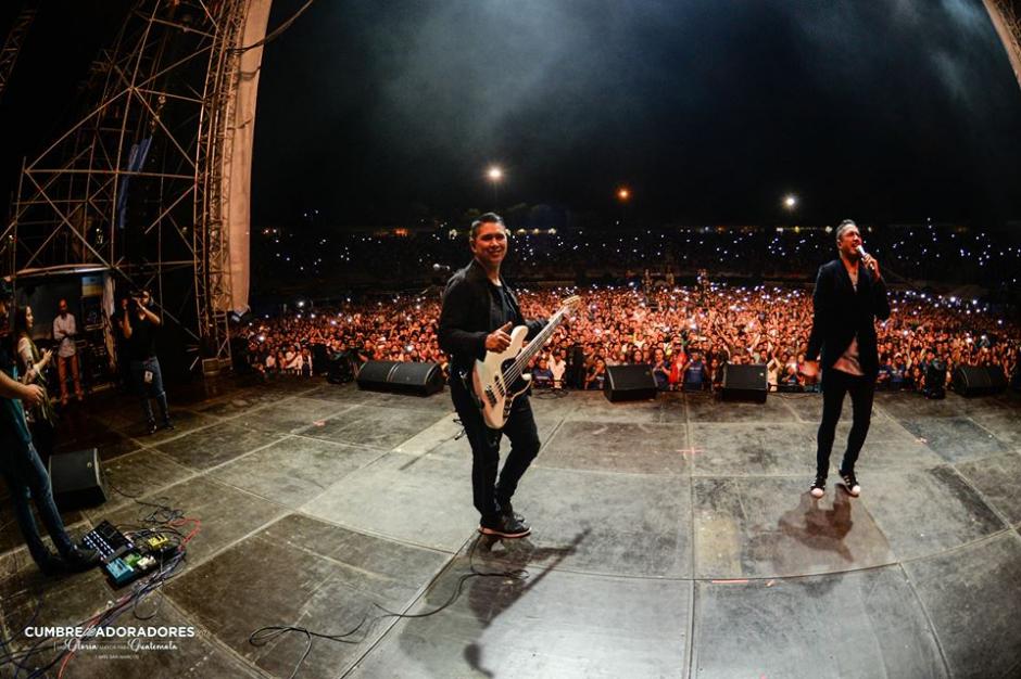 Miel San Marcos llenó el Cementos Progreso con sus conciertos