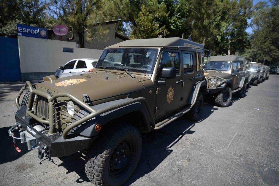 Los vehículos de la PNC son Jeeps J8. (Foto: Wilder López/Soy502) 