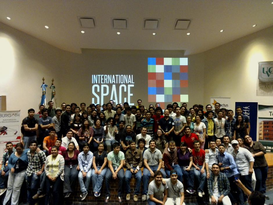 Bajo el auspicio de la NASA, 160 jóvenes se reunieron en la Universidad del Valle para participar en el Desafío Espacial 2014. (Foto: Campus Tec).