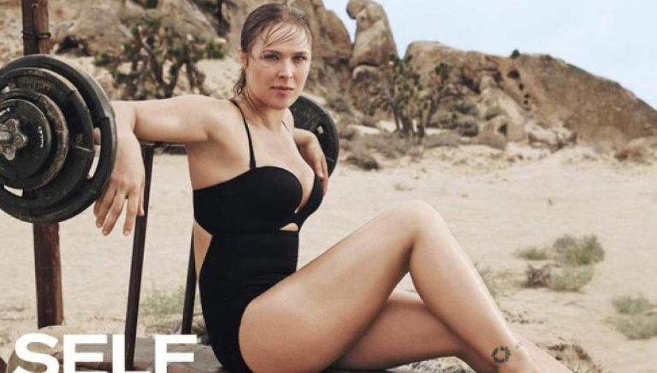 La campeona de la UFC dejó ver su lado sensual en una locación en medio del desierto y con elementos de gimnasio. (Foto: Self Magazine)