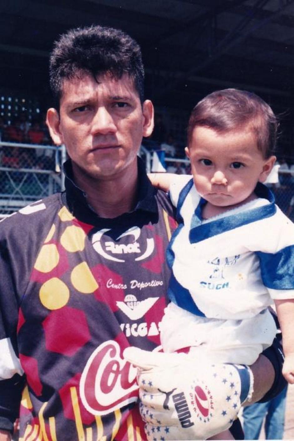 Josué Danny Ortiz junto a Josué Daniel en Suchitepéquez. (Foto: Daniel Ortiz)