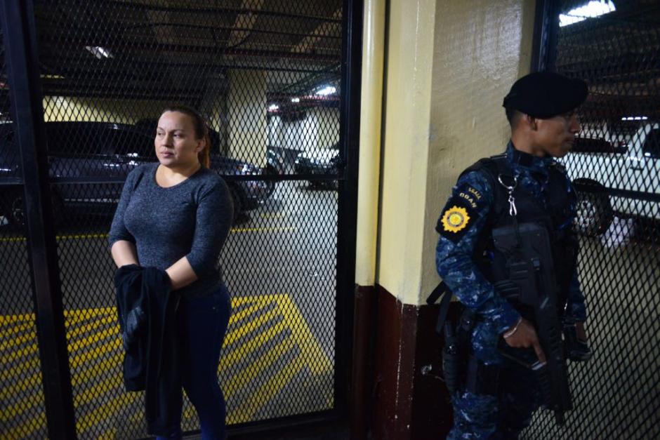 Sara Elizabeth Cruz Mansilla, esposa de "El Taquero", fue detenida. (Foto: Jesús Alfonso/Soy502)