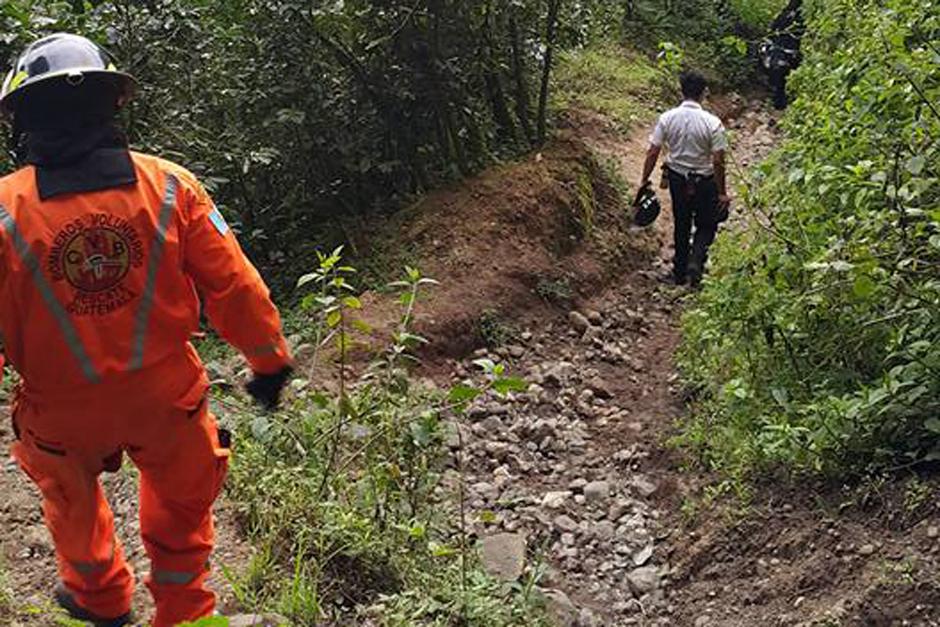 Los cuerpos de socorro movilizaron varias unidades para atender la emergencia. (Foto: Facebook/QueHuboPinula) 