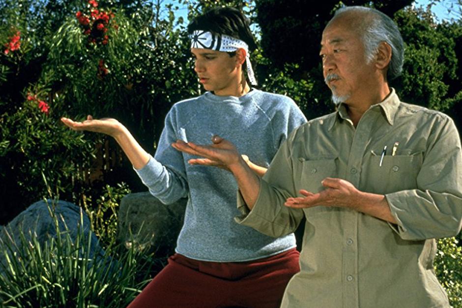 Daniel Larusso y el señor Miyagi fueron los protagonistas de la película estrenada en junio de 1984. (Imagen: Amazon)