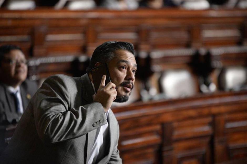 El jefe de la bancada oficial, Javier Hernández, fracasó en la búsqueda de votos para elegir a la junta directiva del Congreso. (Foto: Wilder López/soy502)