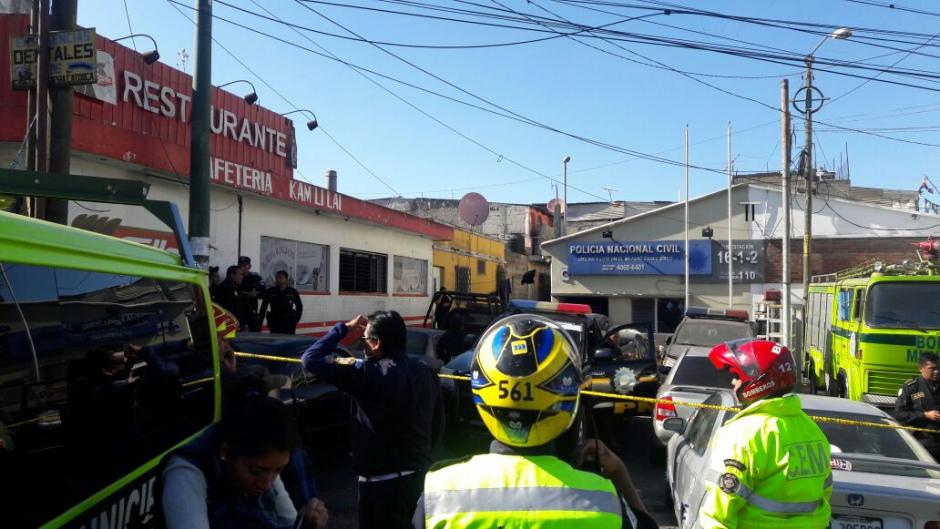 Dos agentes de la PNC resultaron heridos tras la explosión de una granada en la subestación de El Milagro. (Foto: Mynor Espinoza/Comunicación Mixco)