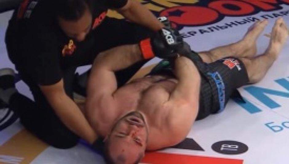 Peleador de MMA recibe tremenda paliza en 30 segundos. (Foto: Captura de video)