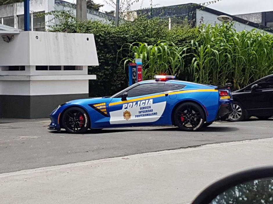 Súper coche patrulla de la Policía Nacional 