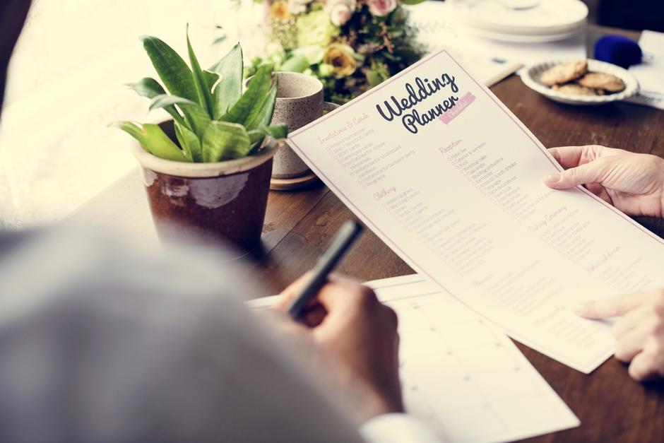 El momento de la verdad llegó: ¿saben cómo organizar su boda? (Foto: Shutterstock)