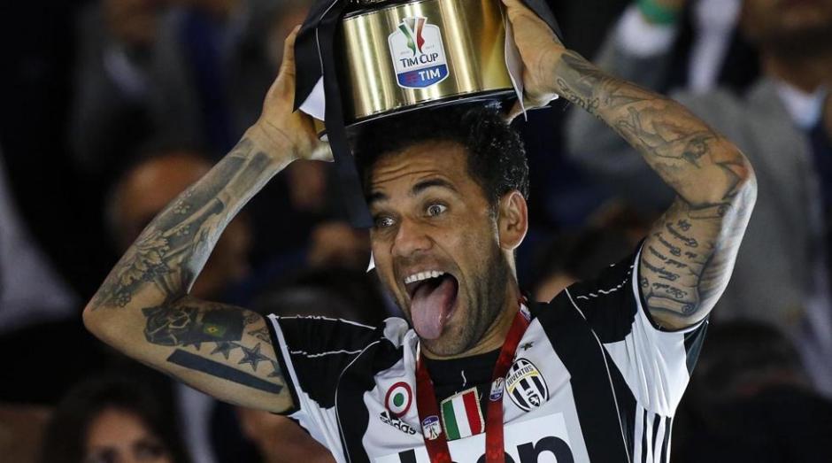 Dani Alves dejó de ser jugador de la Juventus. (Foto: Mundo Deportivo)